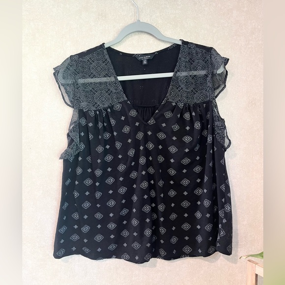 Lucky Brand Tops - Large Lucky Brand Baby Doll Style Black Flutter Sleeve Tank Top V Neck Blouse